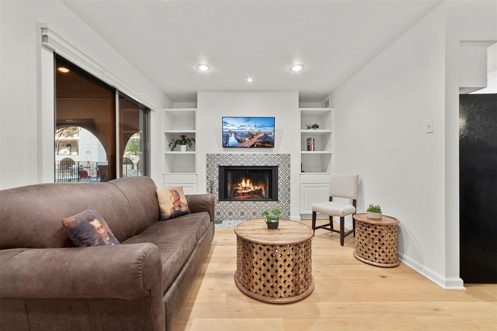 505 W 7th ST 113, Austin, TX 78701