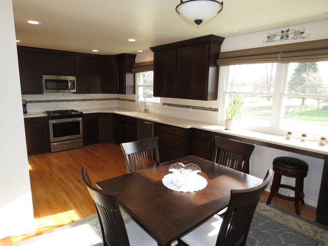 243 37th Avenue, East Moline, IL 61244