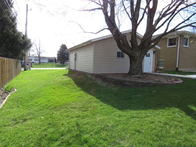 243 37th Avenue, East Moline, IL 61244