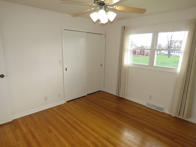 243 37th Avenue, East Moline, IL 61244