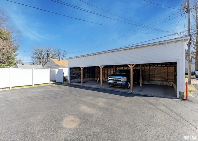 1440 12TH Street, Moline, IL 61265