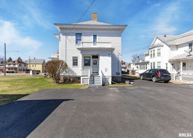 1440 12TH Street, Moline, IL 61265