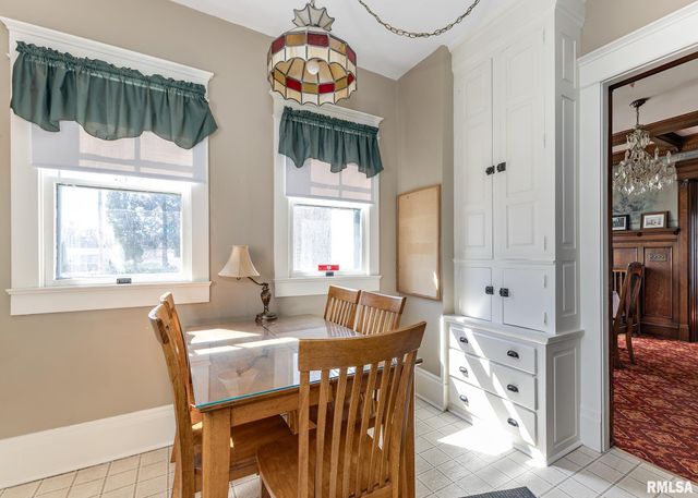 1440 12TH Street, Moline, IL 61265