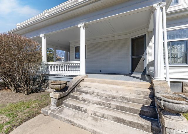 1440 12TH Street, Moline, IL 61265