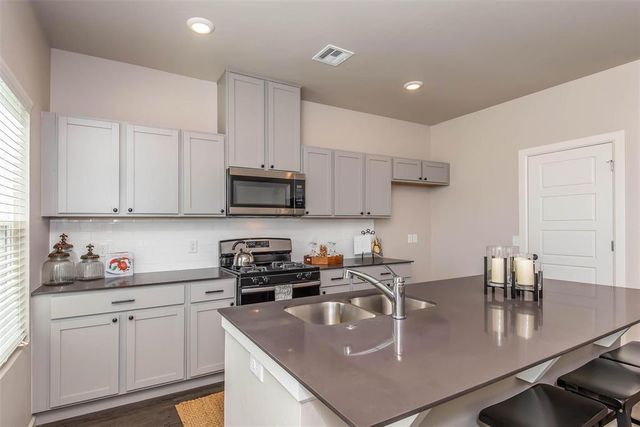 7700 NW Westhall Place, Oklahoma City, OK 73107