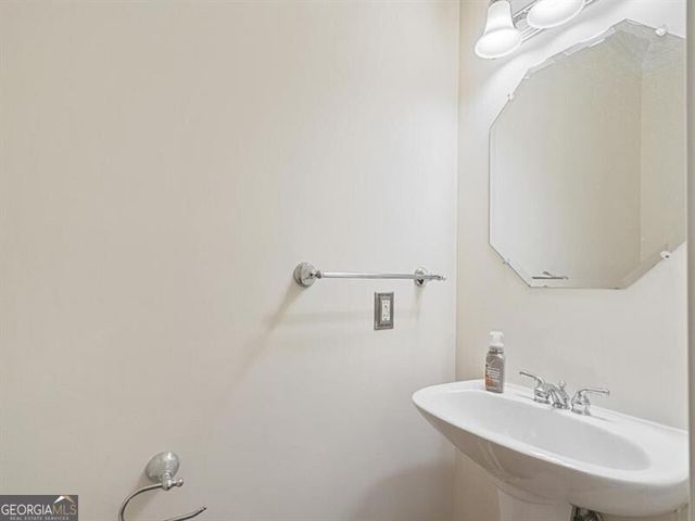 205 16th Street NW 6, Atlanta, GA 30363