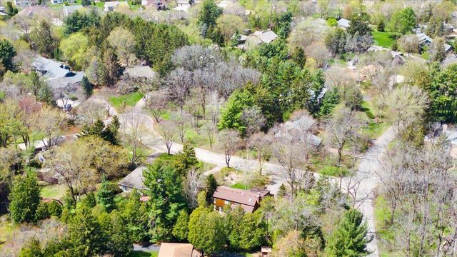 10 Larch Circle, Madison, WI 53705