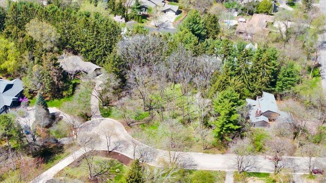 10 Larch Circle, Madison, WI 53705