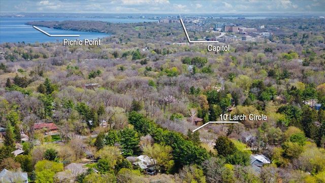 10 Larch Circle, Madison, WI 53705