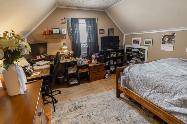 118 Ararat St, Worcester, MA 01606