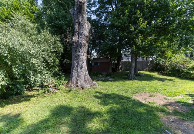 118 Ararat St, Worcester, MA 01606