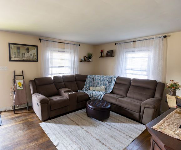 118 Ararat St, Worcester, MA 01606