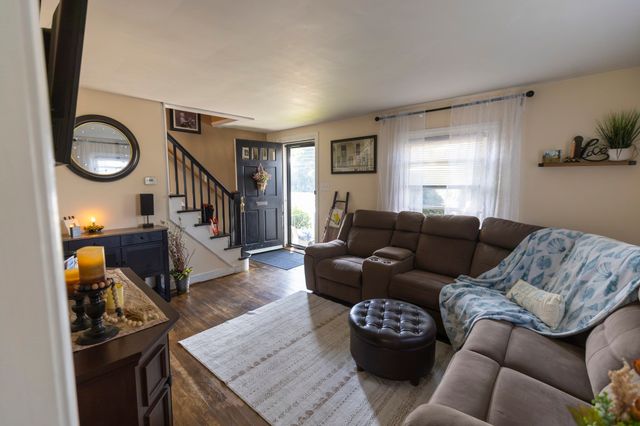 118 Ararat St, Worcester, MA 01606