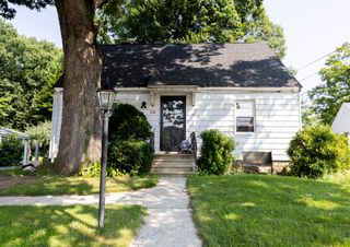 118 Ararat St, Worcester, MA 01606