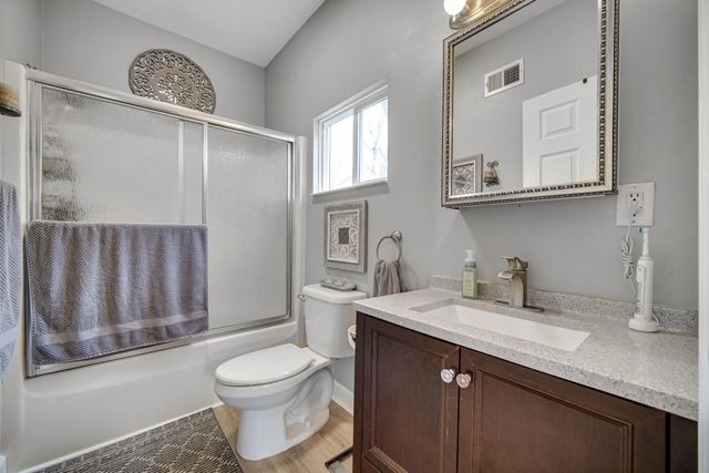 1399 E 950 N, Wheatfield, IN 46392