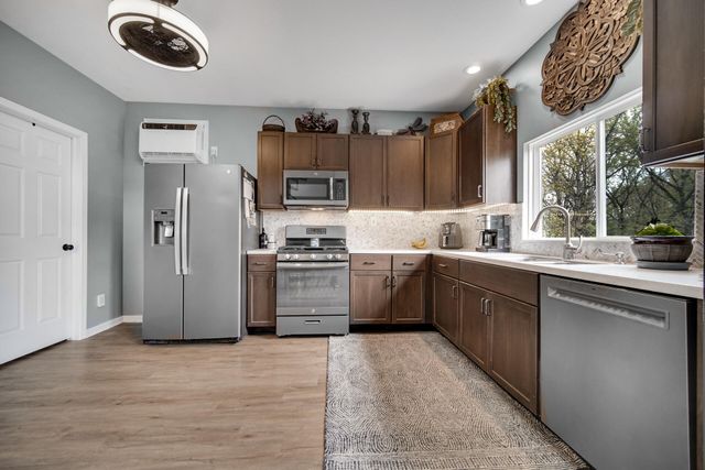 1399 E 950 N, Wheatfield, IN 46392