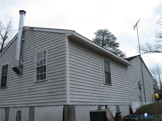 7001 Sturgeon Point Rd, Providence Forge, VA 23140