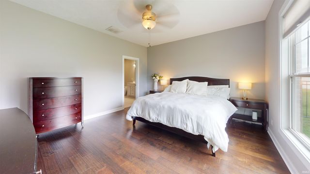 5645 Belmont Drive, Newburgh, IN 47630