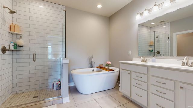 5645 Belmont Drive, Newburgh, IN 47630