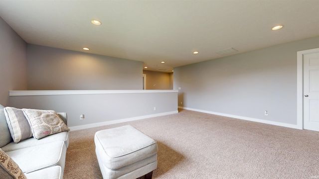 5645 Belmont Drive, Newburgh, IN 47630