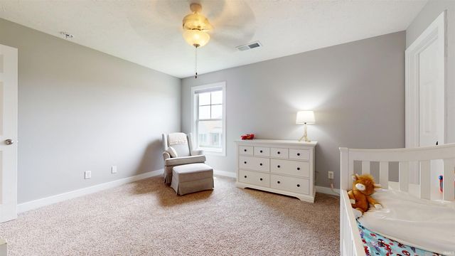 5645 Belmont Drive, Newburgh, IN 47630