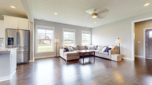 5645 Belmont Drive, Newburgh, IN 47630