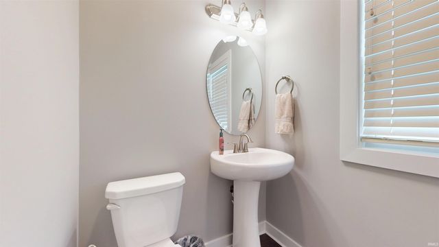 5645 Belmont Drive, Newburgh, IN 47630