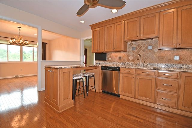 9503 Sundance Dr, South Fayette, PA 15017
