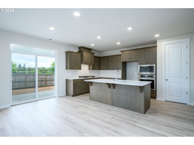 1340 S 32nd Ave Lot 758, Cornelius, OR 97113