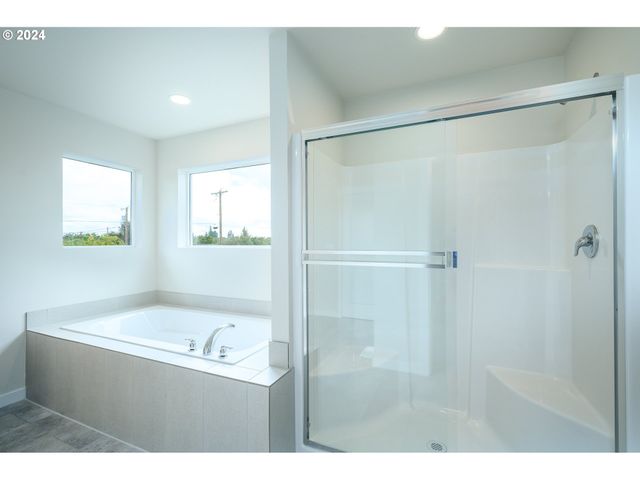 1340 S 32nd Ave Lot 758, Cornelius, OR 97113