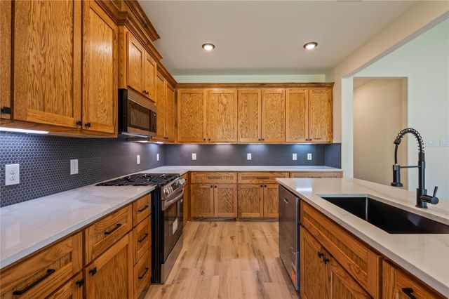 15226 Water Oak Way, Santa Fe, TX 77517