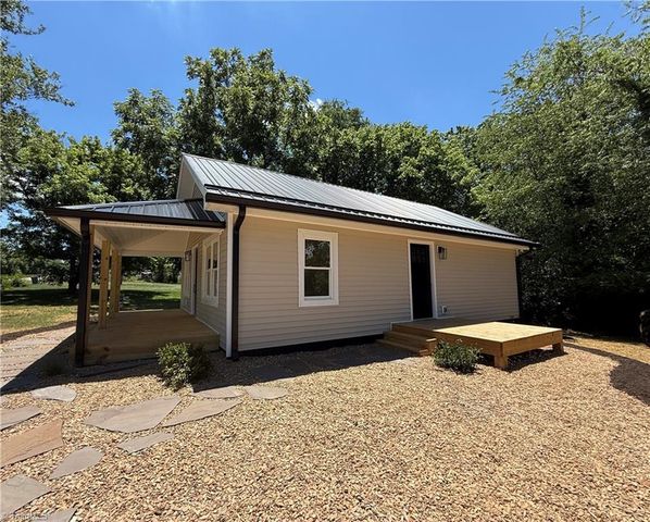 245 Friendly Grove Church Road, Millers Creek, NC 28651
