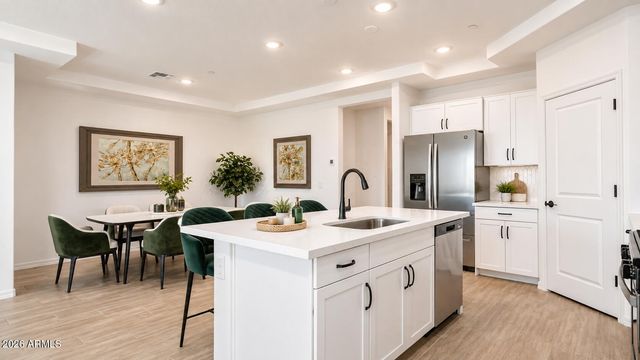 21297 W EDGEMONT Avenue, Buckeye, AZ 85396