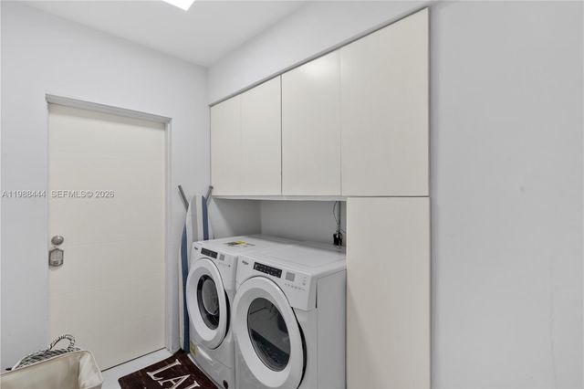 1247 Jackson St, Hollywood, FL 33019