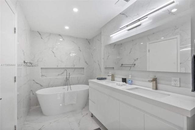 1247 Jackson St, Hollywood, FL 33019