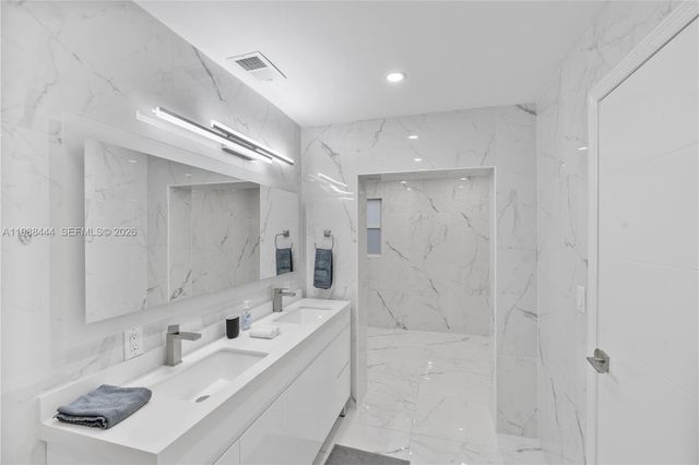 1247 Jackson St, Hollywood, FL 33019