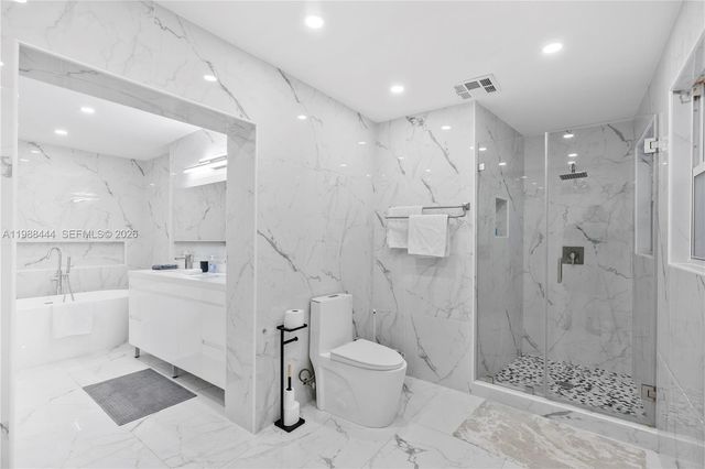 1247 Jackson St, Hollywood, FL 33019