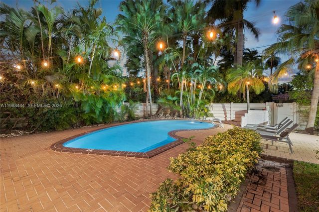 1247 Jackson St, Hollywood, FL 33019