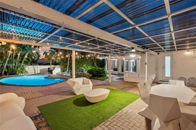 1247 Jackson St, Hollywood, FL 33019