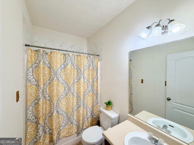 147 Jenny Road, Grantville, GA 30220