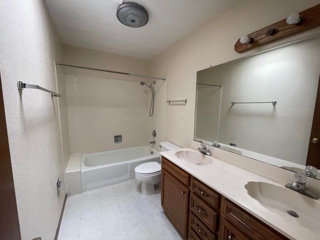 6511 AMPOSTA Drive, El Paso, TX 79912