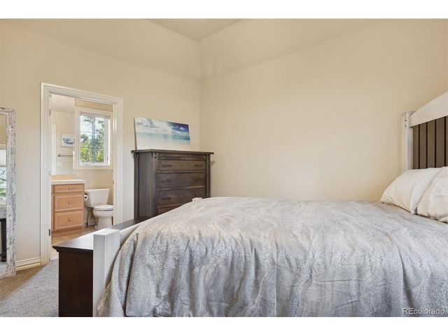42 Sunset Dr, Englewood, CO 80113