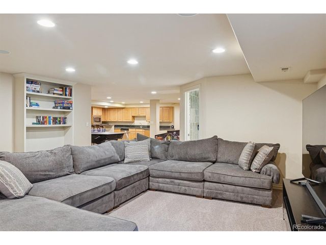 42 Sunset Dr, Englewood, CO 80113
