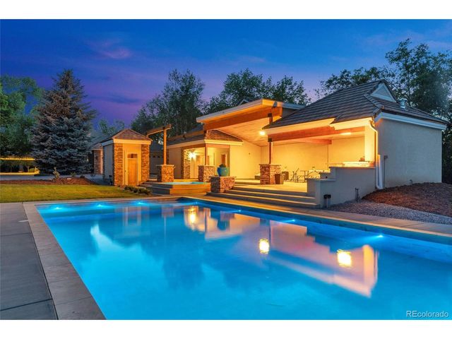 42 Sunset Dr, Englewood, CO 80113