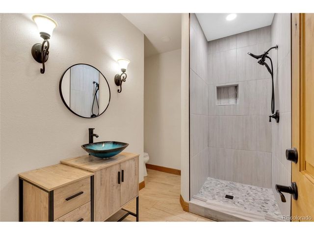 42 Sunset Dr, Englewood, CO 80113