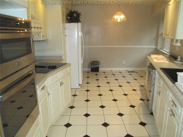 822 Chappell Road, Charleston, WV 25304