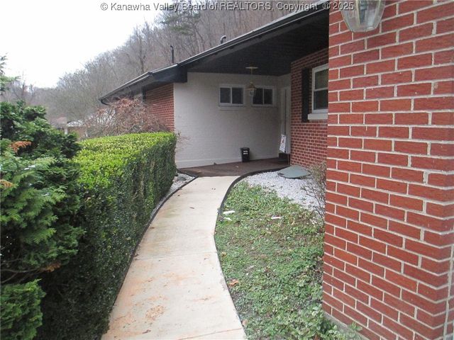 822 Chappell Road, Charleston, WV 25304