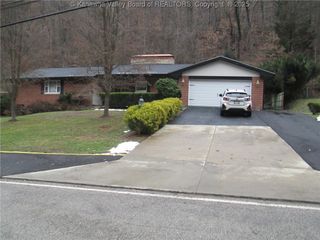822 Chappell Road, Charleston, WV 25304