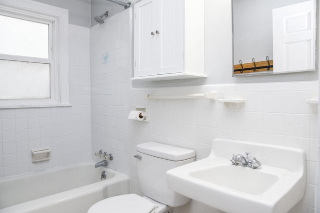 2427 Ravenwood AVE, Roanoke, VA 24012