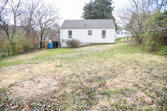 2427 Ravenwood AVE, Roanoke, VA 24012